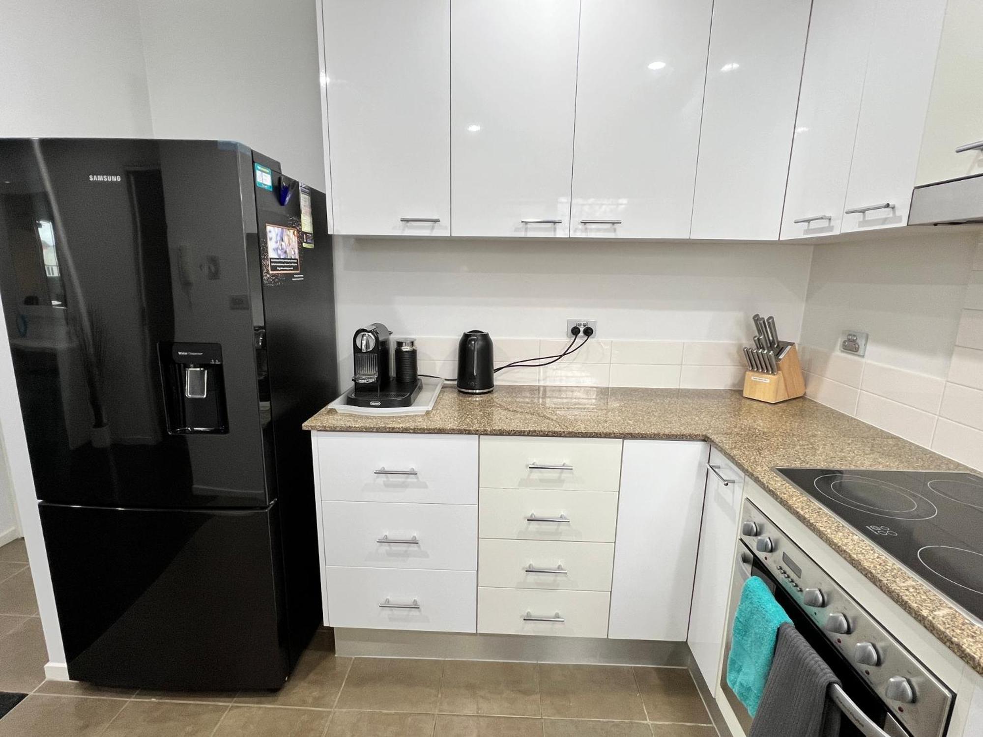 Apartment 2br Gungahlin Square Luxe Super Wifi Wine Secure Parking Canberra
