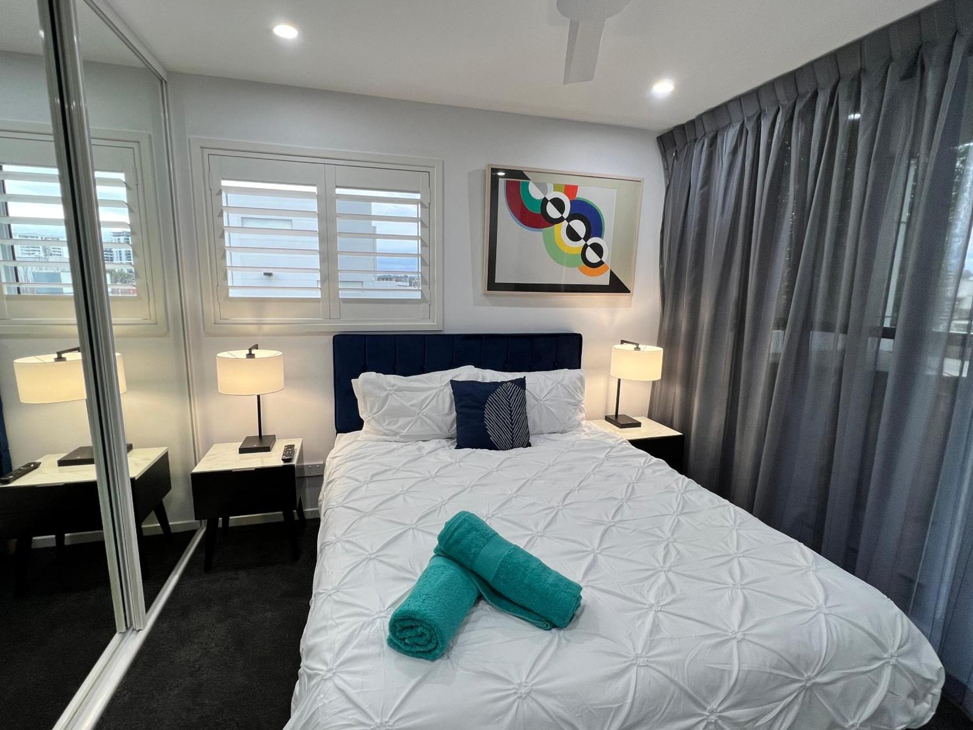 2br Gungahlin Square Luxe Super Wifi Wine Secure Parking Apartment